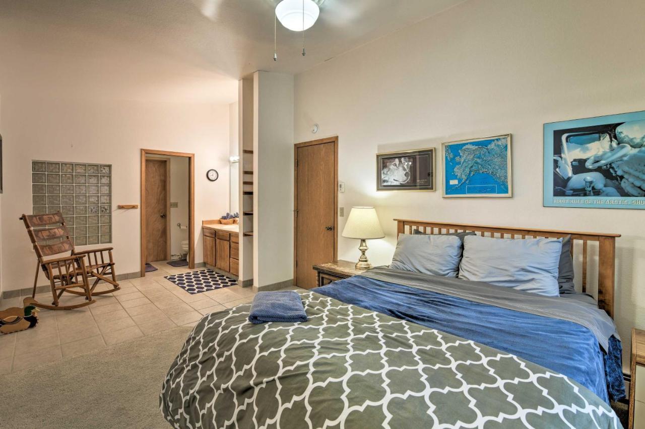 אנקורג' Spacious Family Home With Deck And Million-Dollar View מראה חיצוני תמונה