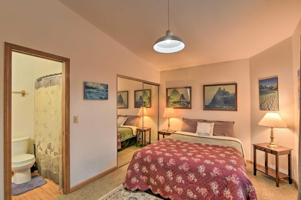 אנקורג' Spacious Family Home With Deck And Million-Dollar View מראה חיצוני תמונה